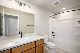 2509 Clover Pt Dr, Fitchburg, WI 53711 - Photo 15