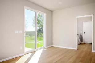 2509 Clover Pt Dr, Fitchburg, WI 53711 - Photo 7