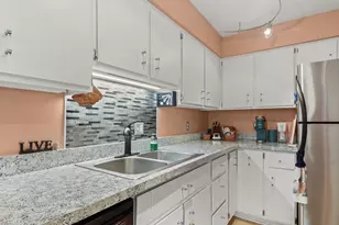 20 Whitcomb Cir, Madison, WI 53711 - Photo 9