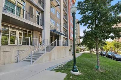 309 W Washington Avenue #613, Madison, WI 53703 - Photo 3