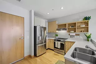 309 W Washington Ave, Madison, WI 53703 - Photo 13