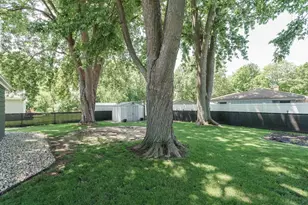 345 Beechwood Dr, Janesville, WI 53548 - Photo 37