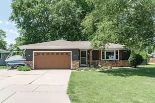 345 Beechwood Dr, Janesville, WI 53548 - Photo 27