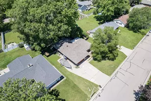 345 Beechwood Dr, Janesville, WI 53548 - Photo 43