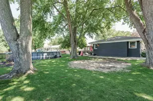 345 Beechwood Dr, Janesville, WI 53548 - Photo 39