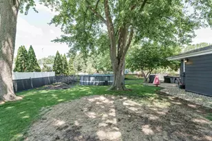 345 Beechwood Dr, Janesville, WI 53548 - Photo 41