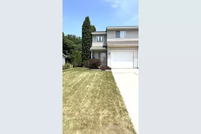 529 Kings Lynn Road, Stoughton, WI 53589 - Photo 3