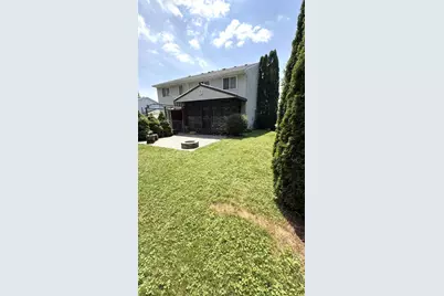 529 Kings Lynn Road, Stoughton, WI 53589 - Photo 5