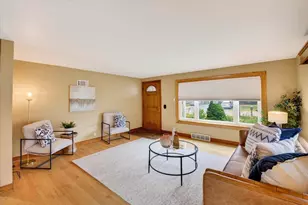 3814 Ridgeway Ave, Madison, WI 53704 - Photo 9