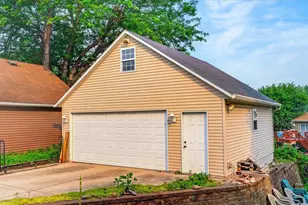 3814 Ridgeway Ave, Madison, WI 53704 - Photo 3
