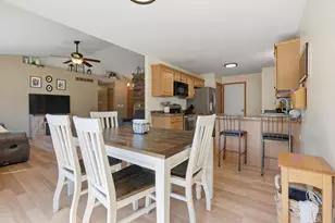 1365 Savannah Woods Dr, Edgerton, WI 53534 - Photo 21