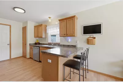 1365 Savannah Woods Drive, Edgerton, WI 53534 - Photo 11