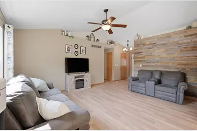 1365 Savannah Woods Drive, Edgerton, WI 53534 - Photo 7