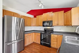 2421 Renaissance Dr, Fitchburg, WI 53711 - Photo 17