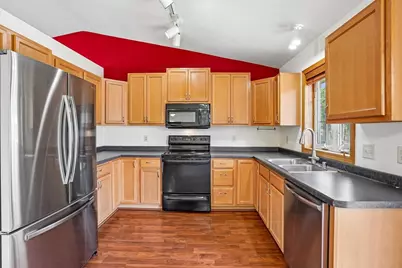 2421 Renaissance Drive, Fitchburg, WI 53711 - Photo 15