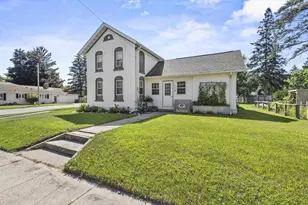 119 S Main St, Pardeeville, WI 53954 - Photo 3