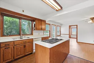 5140 Irish Ln, Fitchburg, WI 53711 - Photo 9