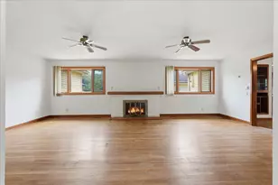 5140 Irish Ln, Fitchburg, WI 53711 - Photo 11