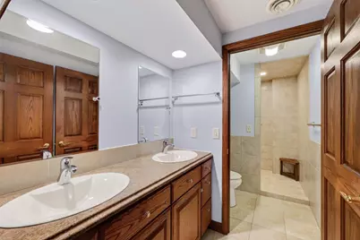 1233 E Johnson Street, Madison, WI 53703 - Photo 49
