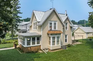 708 Oak St, Baraboo, WI 53913 - Photo 41