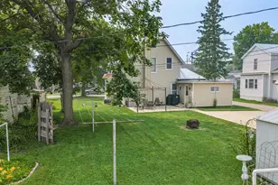 708 Oak St, Baraboo, WI 53913 - Photo 33
