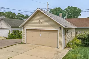 708 Oak St, Baraboo, WI 53913 - Photo 39