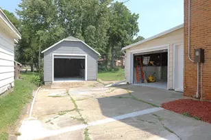 102 E High St, Orangeville, IL 61060 - Photo 9