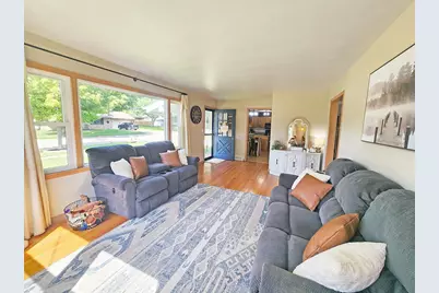 1324 House Street, Beloit, WI 53511 - Photo 5