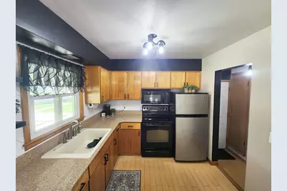 1324 House Street, Beloit, WI 53511 - Photo 9