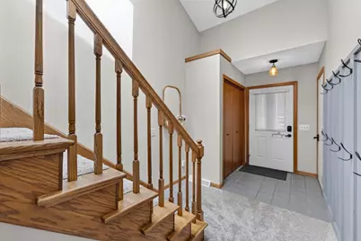 644 Granite Way, Sun Prairie, WI 53590 - Photo 5