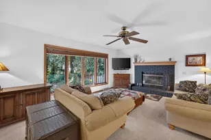 873 Peregrine Cir, Oregon, WI 53575 - Photo 5