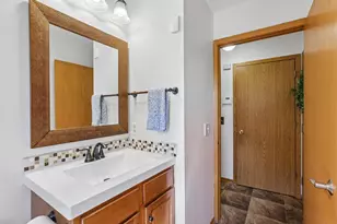 1159 Gas Light Dr, Sun Prairie, WI 53590 - Photo 17