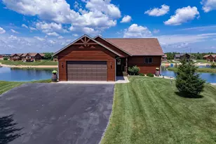 N8432 Lookout Point Ct, New Lisbon, WI 53950 - Photo 41