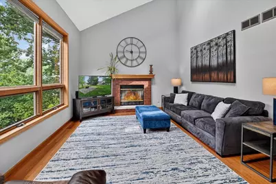 717 Diving Hawk Trail, Madison, WI 53713 - Photo 9