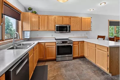 717 Diving Hawk Trail, Madison, WI 53713 - Photo 11