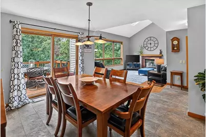717 Diving Hawk Trail, Madison, WI 53713 - Photo 5
