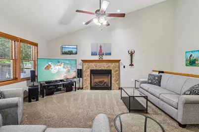 6398 Everest Drive, Madison, WI 53719 - Photo 5