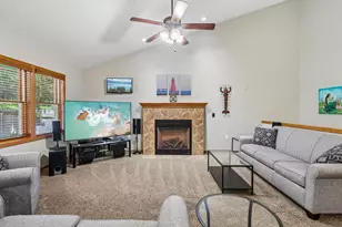 6398 Everest Dr, Madison, WI 53719 - Photo 5
