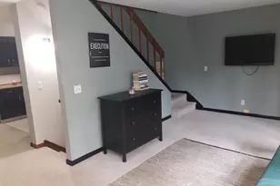 2104 Pike Dr, Madison, WI 53713 - Photo 11