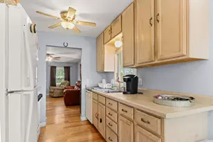 613 Memphis Ave, Madison, WI 53714 - Photo 9