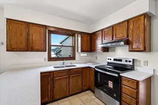 1 Georgetown Dr, Madison, WI 53719 - Photo 11