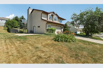 903 N Division Street, Waunakee, WI 53597 - Photo 3