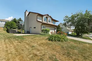 903 N Division St, Waunakee, WI 53597 - Photo 3