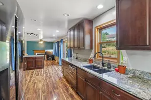 903 N Division St, Waunakee, WI 53597 - Photo 11