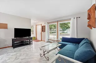2209 Prairie Rd, Madison, WI 53711 - Photo 9