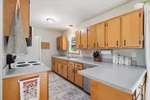 2209 Prairie Rd, Madison, WI 53711 - Photo 11