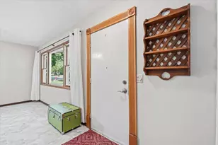2209 Prairie Rd, Madison, WI 53711 - Photo 5