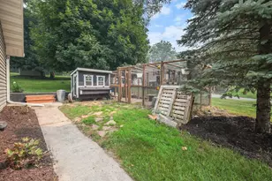 W8372 Crawford Rd, Portage, WI 53901 - Photo 9
