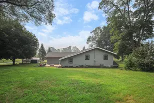 W8372 Crawford Rd, Portage, WI 53901 - Photo 5