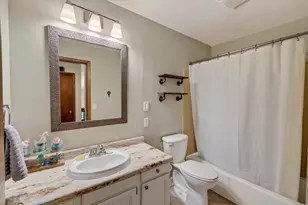 10671 W Oak Ridge Rd, Janesville, WI 53536 - Photo 33